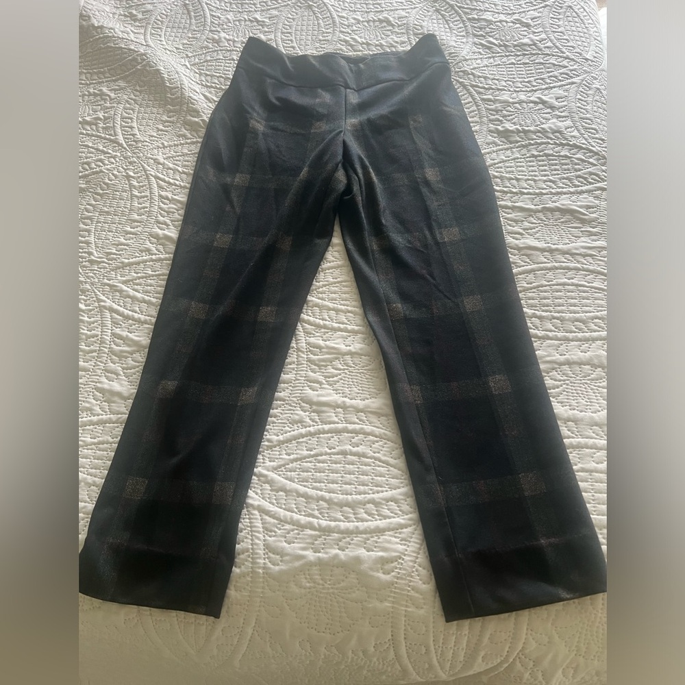 Zac and Rachel pull on pant, size L (fits like 8). Black with large plaid.